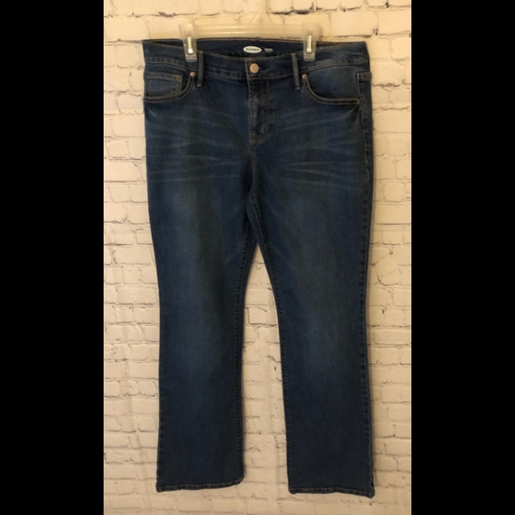 EUC Old Navy Boot Cut jeans- 10 Petite - Picture 3 of 7